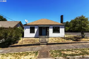 1215 12th St, Oregon City, OR 97045 - Photo 1