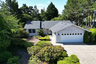 2040 40th St, Florence, OR 97439 - Photo 1