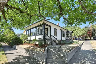 6105 S Hood Ave, Portland, OR 97239 - Photo 1