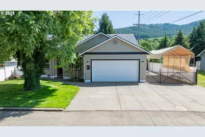 304 Harris Ave, Drain, OR 97435 - Photo 1
