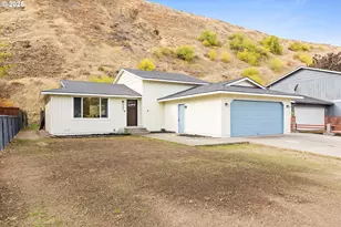 337 S Andrea St, Milton-Freewater, OR 97862 - Photo 1