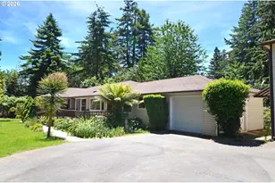 925 7th St, Brookings, OR 97415 - Photo 1