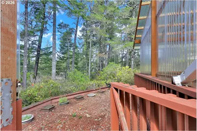 303 Manzanita Dr, Florence, OR 97439 - Photo 41