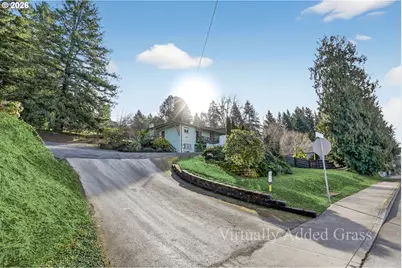 186 NE Shafford Ave, Estacada, OR 97023 - Photo 1