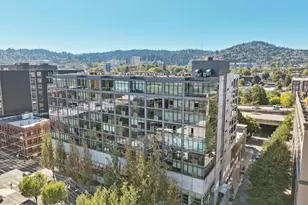 1410 NW Kearney St, Portland, OR 97209 - Photo 1