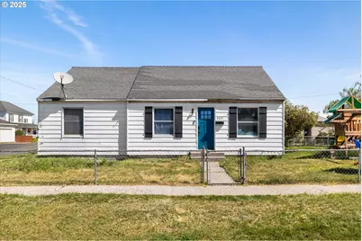 407 SE 2nd St, Prineville, OR 97754 - Photo 1