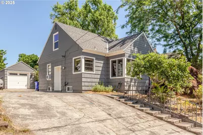 4305 SE Crystal Springs Blvd, Portland, OR 97206 - Photo 1