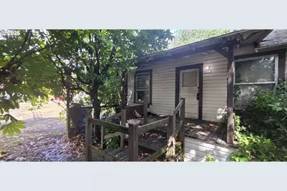 2037 E St, Washougal, WA 98671 - Photo 1