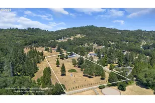 375 Minnesota Blvd, Roseburg, OR 97471 - Photo 1