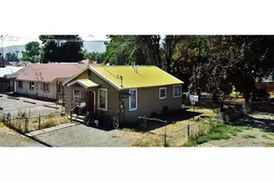 1925 Grove St, Baker City, OR 97814 - Photo 1