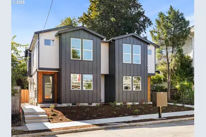 1060 SE Franklin St, Portland, OR 97202 - Photo 1