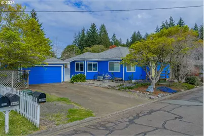 1070 W 11th St, Coquille, OR 97423 - Photo 1