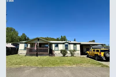 314 NW Civil Bend Ave, Winston, OR 97496 - Photo 1