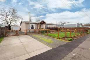 628 Stanley Ln, Harrisburg, OR 97446 - Photo 1
