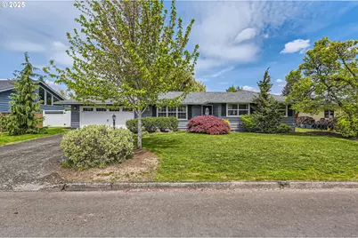 1275 NE Oleander Ln, Hillsboro, OR 97124 - Photo 1