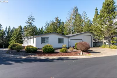 613 Glenbrook Cir, Florence, OR 97439 - Photo 1
