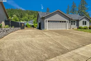 1545 E Fourth Ave, Sutherlin, OR 97479 - Photo 1
