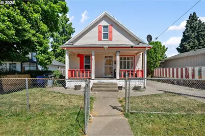 9734 N Exeter Ave, Portland, OR 97203 - Photo 1