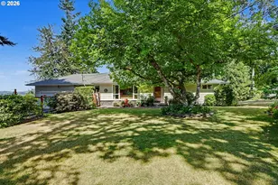 315 Edgewood Dr, Silverton, OR 97381 - Photo 1