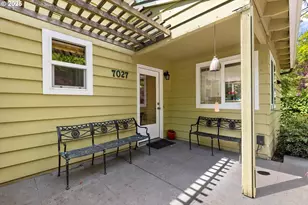 7027 SW 33rd Pl, Portland, OR 97219 - Photo 1
