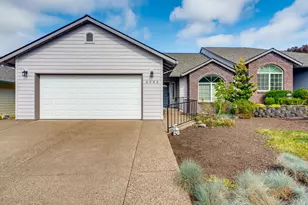2083 NW Willamette Dr, McMinnville, OR 97128 - Photo 1