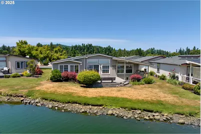 104 Village Dr, Cottage Grove, OR 97424 - Photo 1