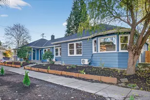 2938 SE Washington St, Portland, OR 97214 - Photo 1