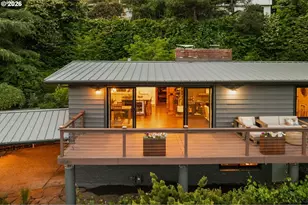 4416 SW Chesapeak Ave, Portland, OR 97239 - Photo 1