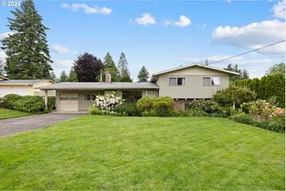 1627 NE 143rd Ave, Portland, OR 97230 - Photo 1