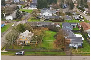 409 E Monroe St, Carlton, OR 97111 - Photo 1