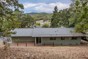 210 Mobridge Ave, Roseburg, OR 97470 - Photo 1