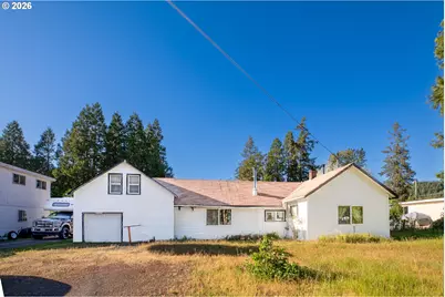 47433 School St, Oakridge, OR 97463 - Photo 1