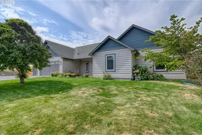 1911 SW 3rd St, Pendleton, OR 97801 - Photo 1