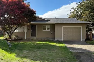 465 S 9th St, Saint Helens, OR 97051 - Photo 1