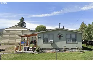 150 S 15th Ave, Elgin, OR 97827 - Photo 1