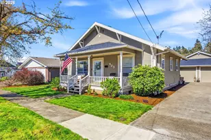 423 S 1st St, Silverton, OR 97381 - Photo 1