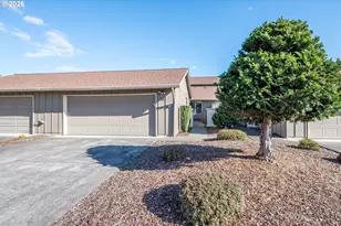 605 Peardale Ln, Longview, WA 98632 - Photo 1