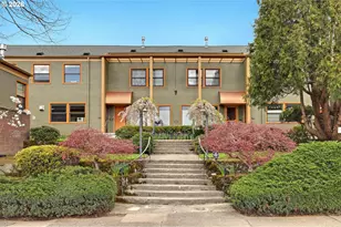 2025 SE Caruthers St, Portland, OR 97214 - Photo 1