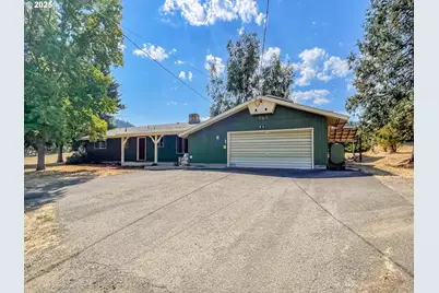 765 O C Brown Rd, Roseburg, OR 97470 - Photo 1