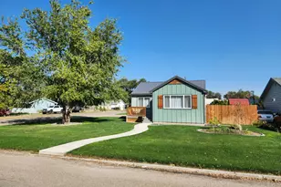 524 N 4th St, Nyssa, OR 97913 - Photo 1