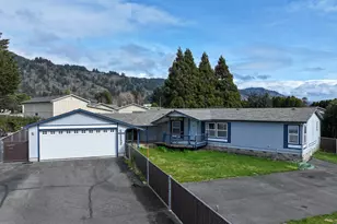 15923 Bayview Dr, Brookings, OR 97415 - Photo 1