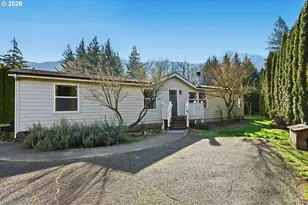 604 SE Forest Ln, Cascade Locks, OR 97014 - Photo 1