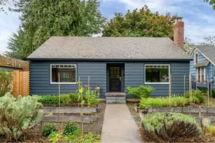 1020 NE 5th St, McMinnville, OR 97128 - Photo 1