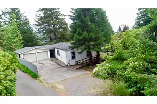 18987 Pacific Crest Dr, Brookings, OR 97415 - Photo 1