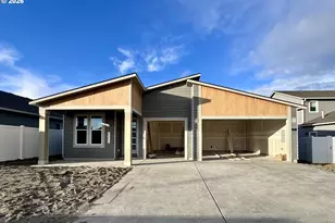 417 Taft St, Umatilla, OR 97882 - Photo 1