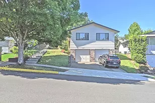 1367 NW Riverview Ave, Gresham, OR 97030 - Photo 1