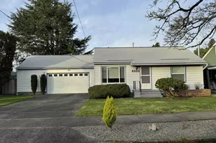 8555 NE Duddleson St, Portland, OR 97220 - Photo 1