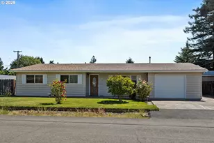 231 NE Chestnut Ave, Myrtle Creek, OR 97457 - Photo 1