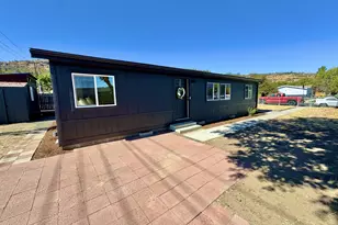 916 Lillian Way, The Dalles, OR 97058 - Photo 1