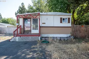 1135 NW 3rd St, Hermiston, OR 97838 - Photo 1